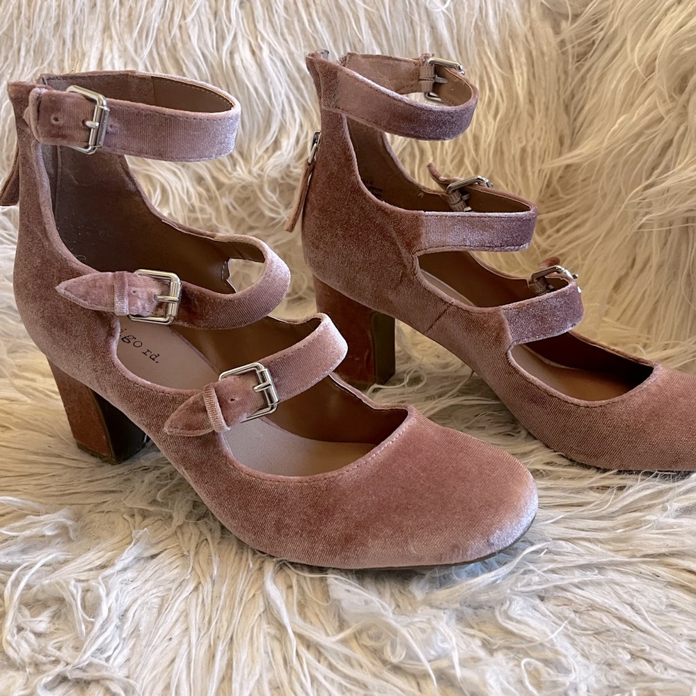 Indigo Road strappy blush shoe